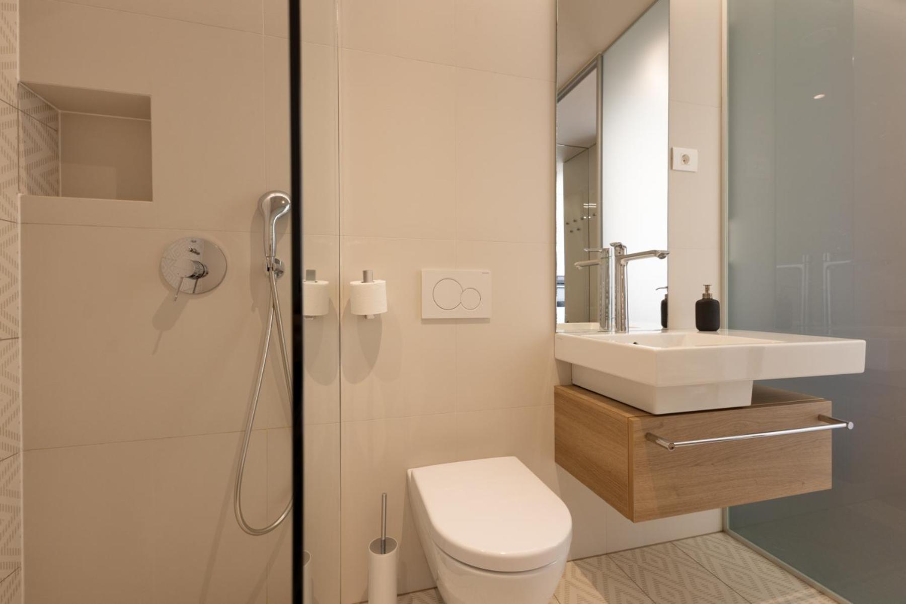 Apartmaji Guerila อายดอฟช์ชีนา ภายนอก รูปภาพ