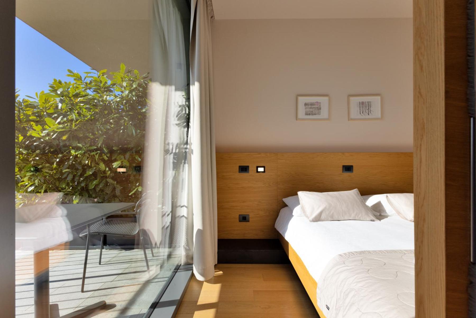 Apartmaji Guerila อายดอฟช์ชีนา ภายนอก รูปภาพ
